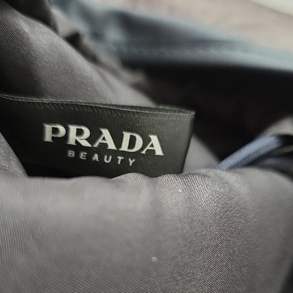 Prada discover chic